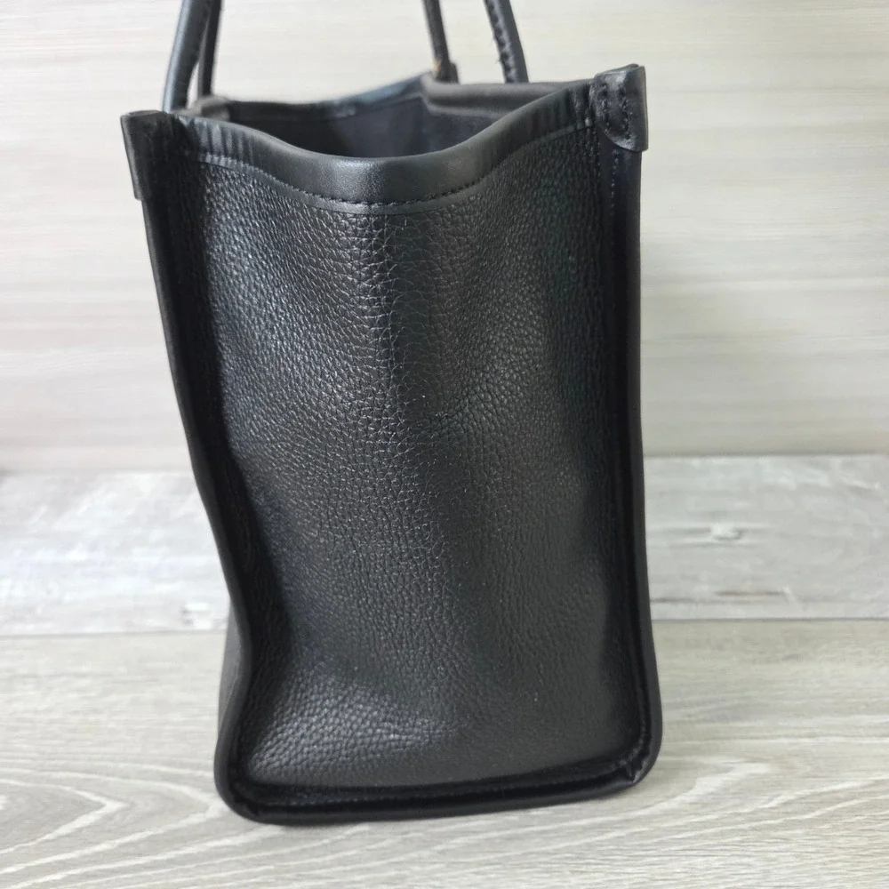 Kate Spade New York Ella Black Pebbled Leather Double Handles Zipper Tote Bag